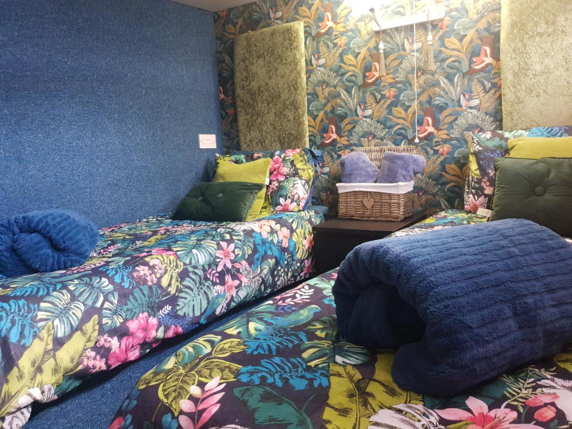 Jasmine Coral Jay Boutique Boatel Ocean Village Γιβραλτάρ Δωμάτιο φωτογραφία