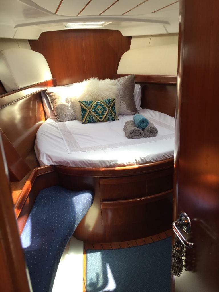 Jasmine Coral Jay Boutique Boatel Ocean Village Γιβραλτάρ Εξωτερικό φωτογραφία